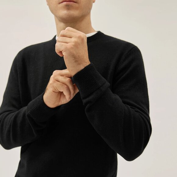 Everlane - Men’s Grade A Cashmere Crewneck Pullover in Black, size Medium - Picture 1 of 11